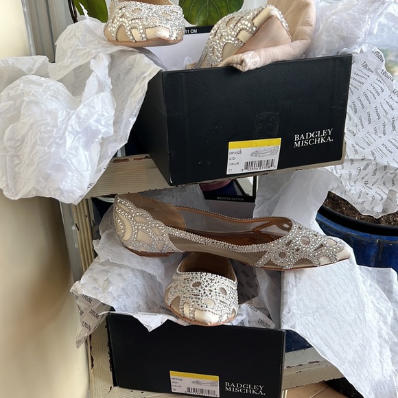 Brand New Badgley Mischka Gigi Ballet Flat IVORY - Picture 13 of 17